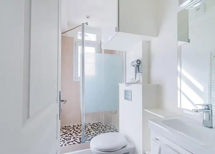 Appartement Parc Des Buttes-chaumont - Ii Parijs