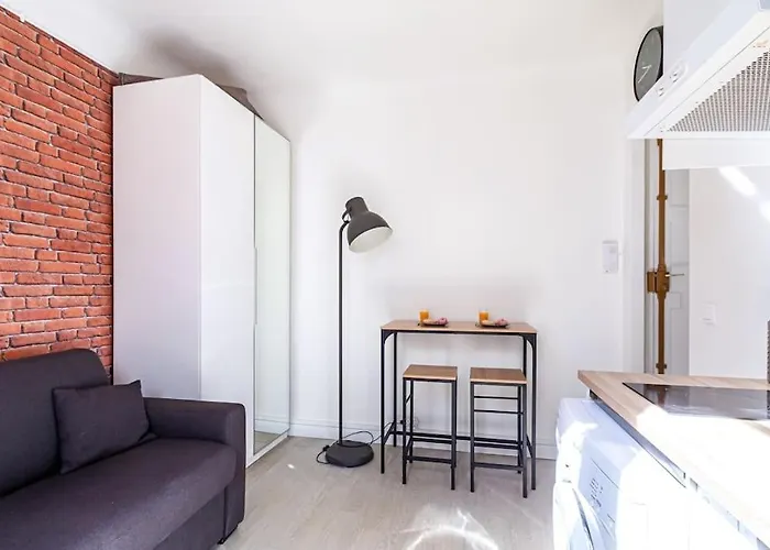 Appartement Parc Des Buttes-chaumont - Ii *